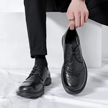 2023 Новая мужская повседневная обувь, дышащая брендовая модная мужская роскошная обувь, Удобные модельные туфли, обувь в британском стиле для мужчин A05
